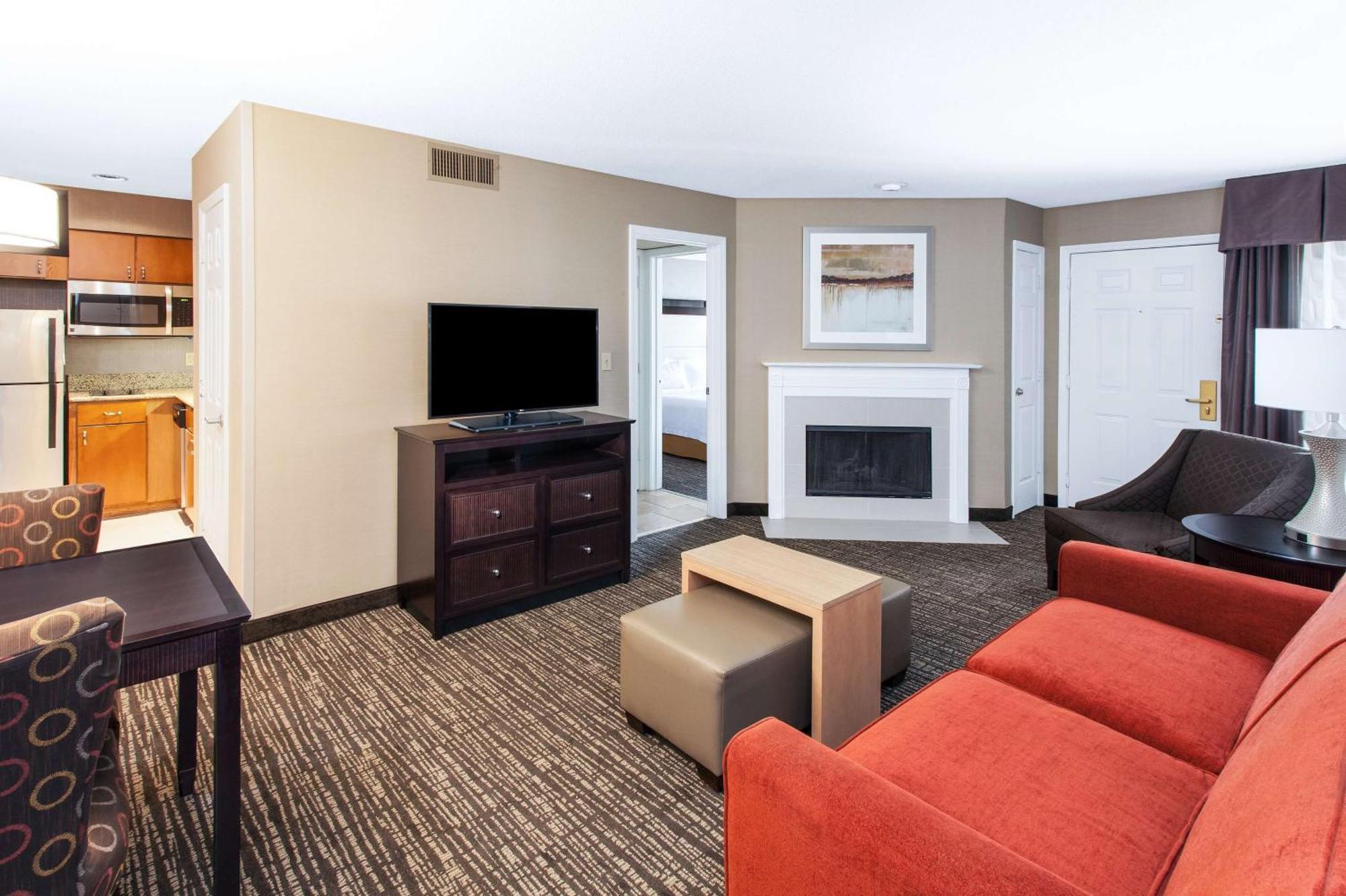Homewood Suites By Hilton Indianapolis At The Crossing Extérieur photo
